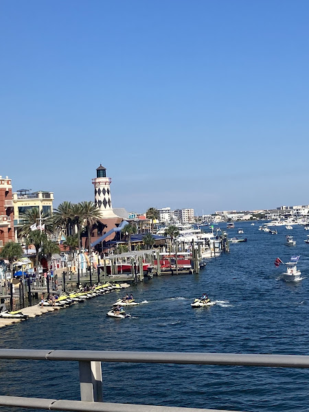 Destin sign - Tourist attraction in Destin