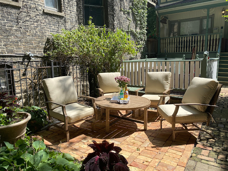 The Villa Toscana Guest House - Bed & breakfast in Chicago