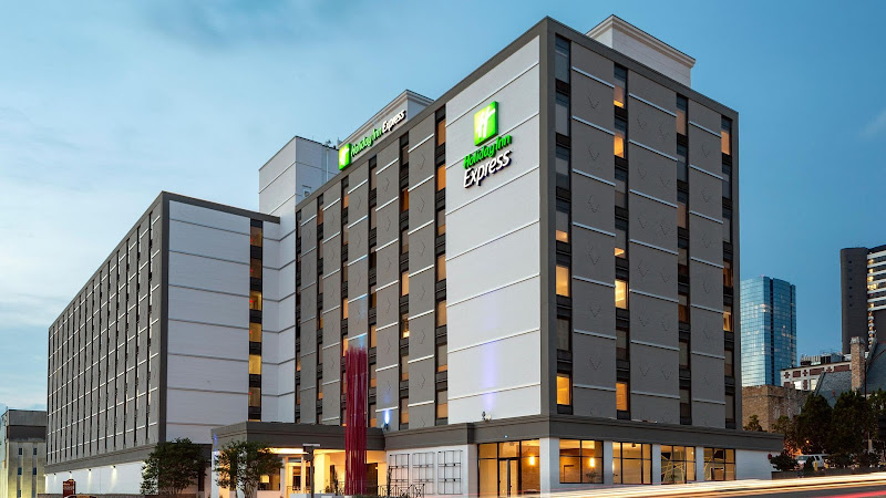 Holiday Inn Express Nashville Downtown - Broadway by IHG