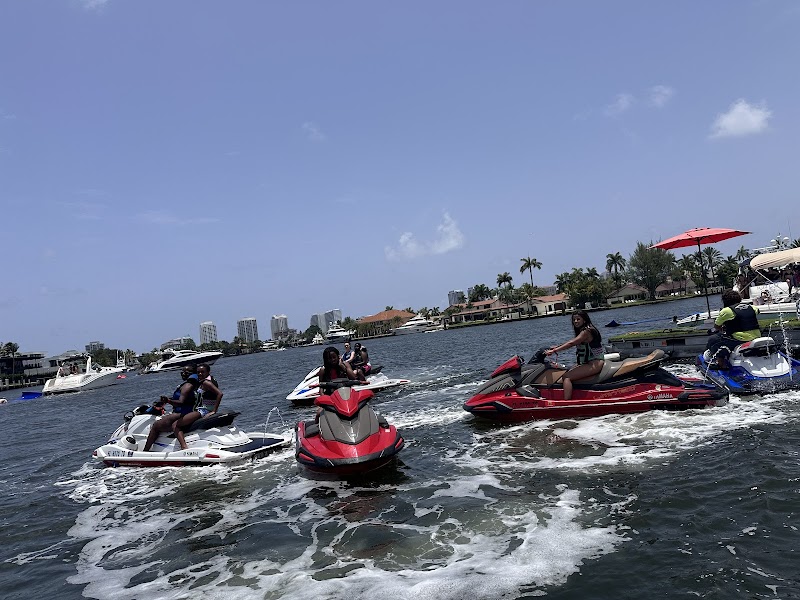 Lustre Watersports LLC