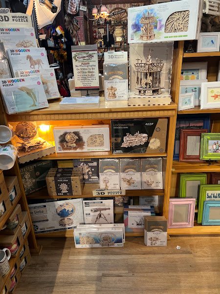 Miss Kitty's Old Time Photos and Gifts