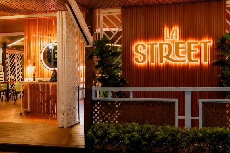 La Street Bistro - Restaurant in Alajuela Province