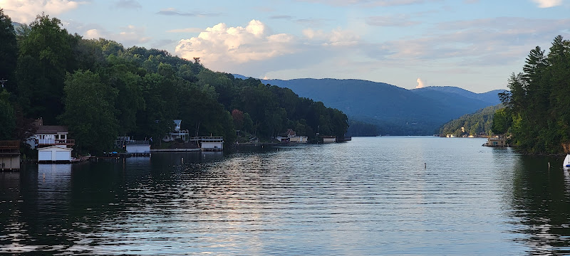 Decked Out - Lodge in Lake Lure