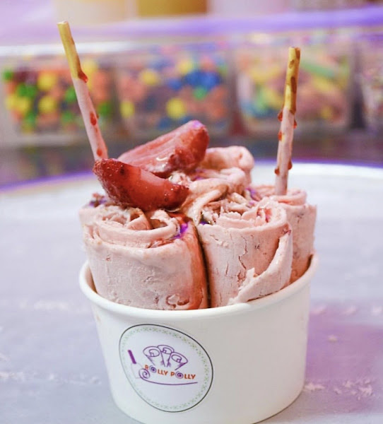 Rolly Polly Ice Cream Shop