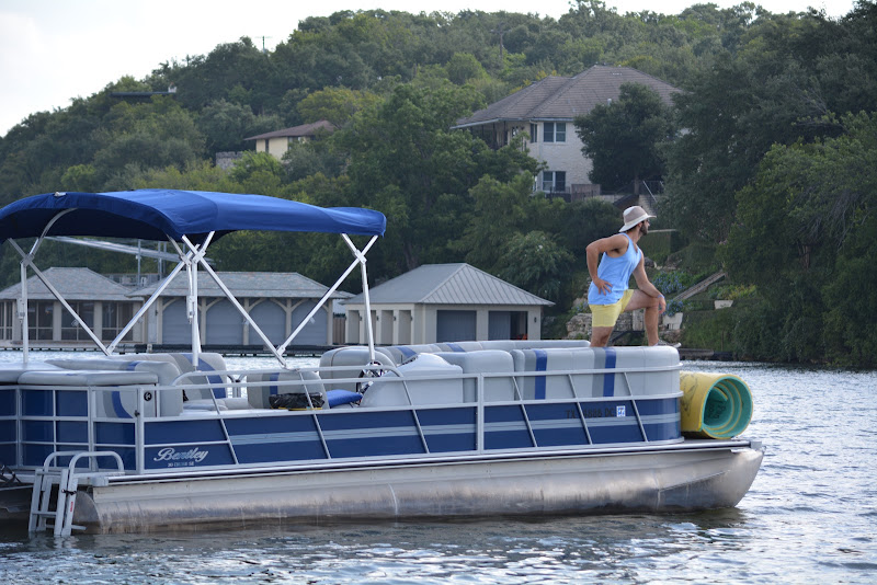 Float On - Lake Austin Boat Rentals