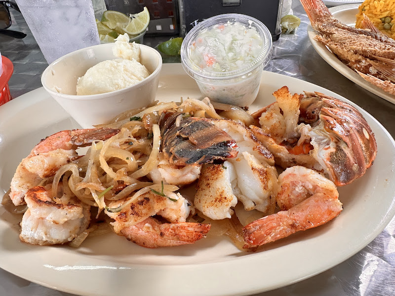 Heads Or Tails Seafood Fish Market & Restaurant