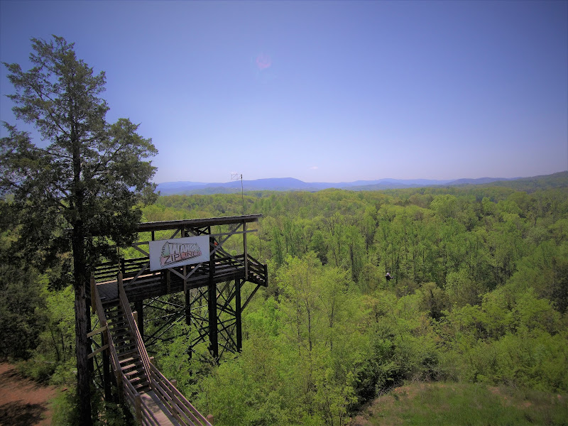 Wahoo Ziplines - Tourist attraction in Sevierville