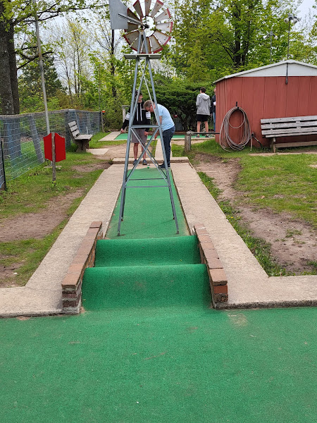 Red Putter Mini Golf - Miniature golf course in Ephraim