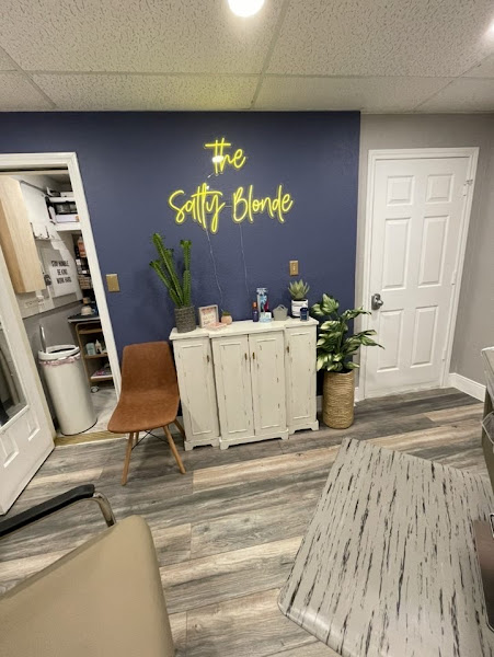 The Salty Blonde GTX - Hair salon in Galveston
