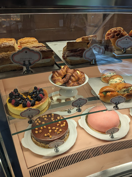 Sant Ambroeus Coffee Bar - Coffee shop in Aspen