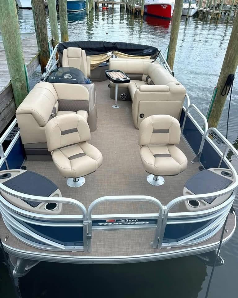Orange Beach Pontoon Boats - Boat rental service in Orange Beach