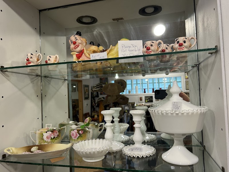 Thrift Hagen Vintage & Resale - Consignment shop in Ephraim