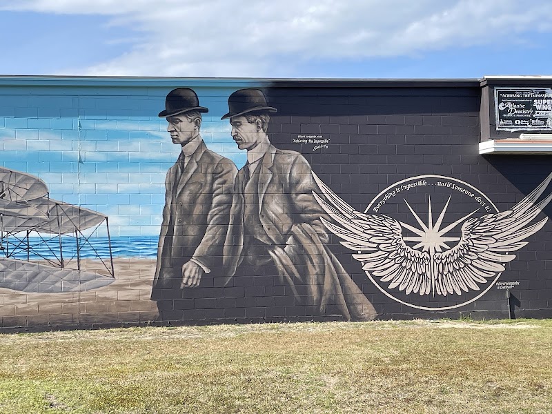 Wright Brothers Mural - Tourist attraction in Kitty Hawk