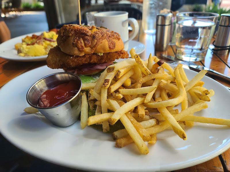 Corner Restaurant