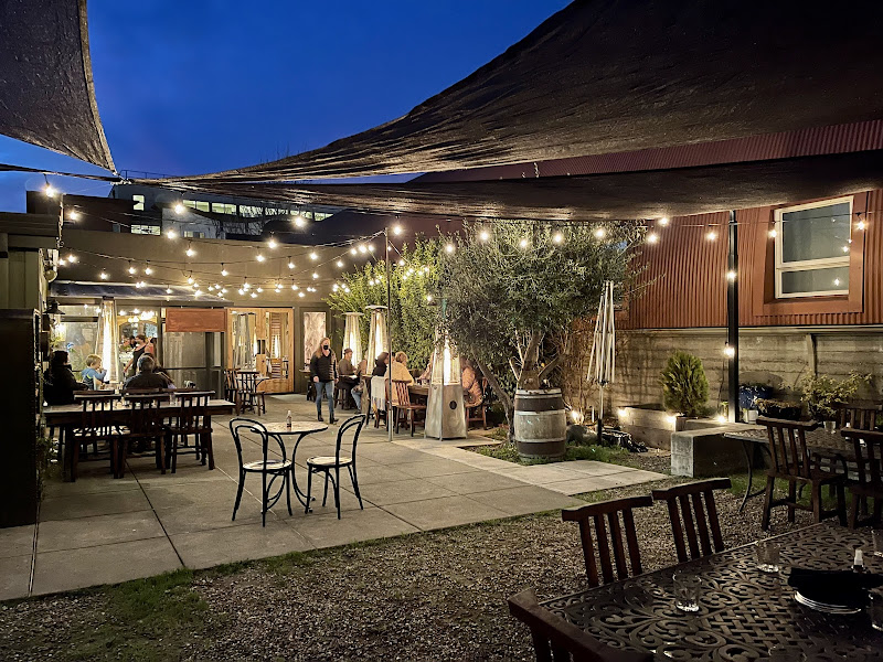 Lo & Behold Bar + Kitchen