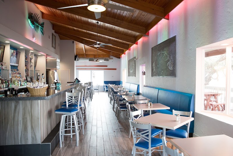 Fishbones Raw Bar & Restaurant - Seafood restaurant in Duck