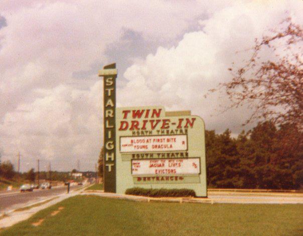 Starlight Drive-In Theatre and Flea Market - Drive-in movie theater in Atlanta