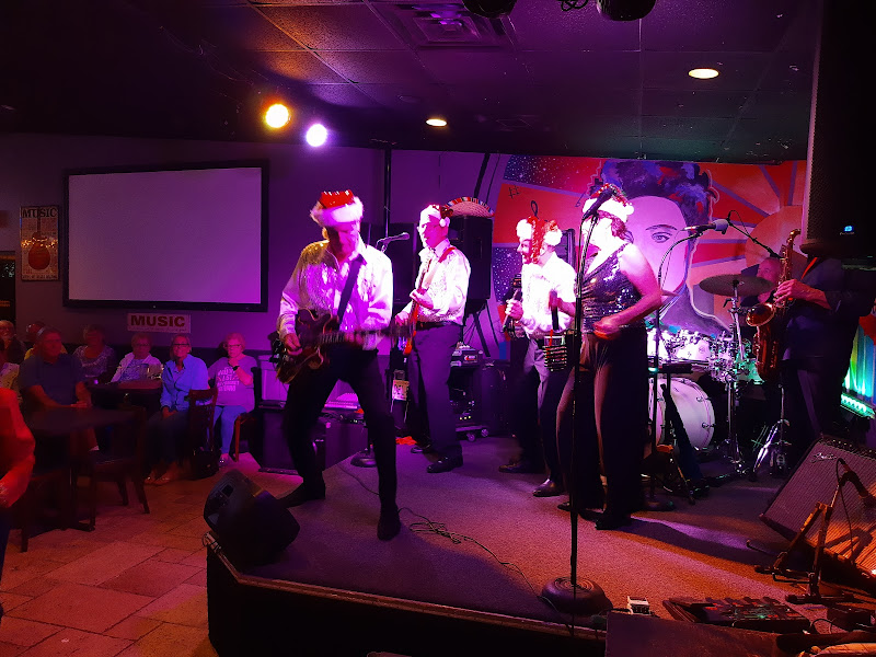 Dogtooth Sports and Music Bar