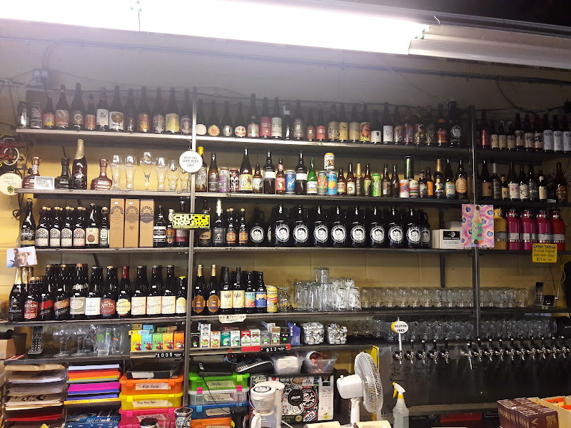 Chuck's Hop Shop Central District - Beer store in Seattle