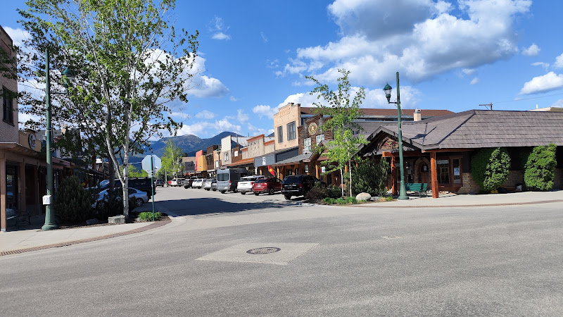 Dick Idol Signature Gallery - Art gallery in Whitefish