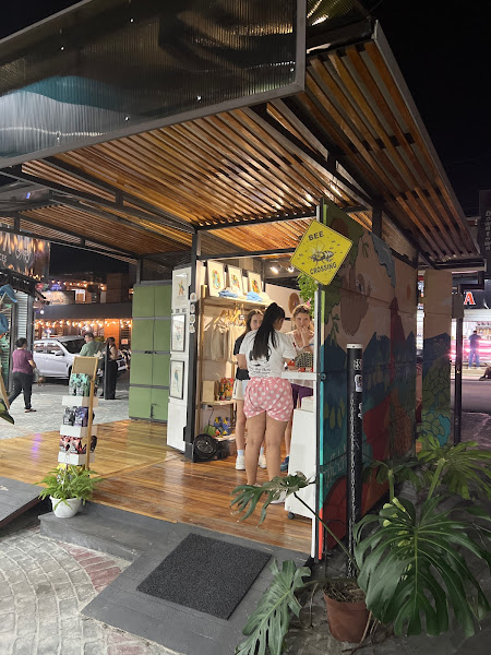Lava Collective Travel Gifts shop - Clothing store in Provincia de Alajuela