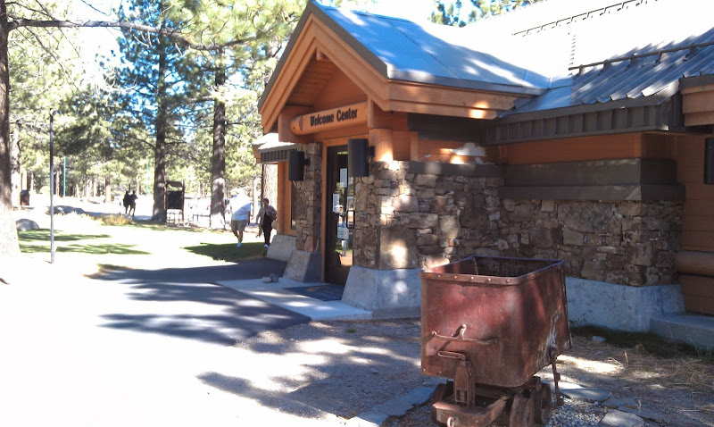 Mammoth Lakes Welcome Center - Tourist information center in Mammoth Lakes