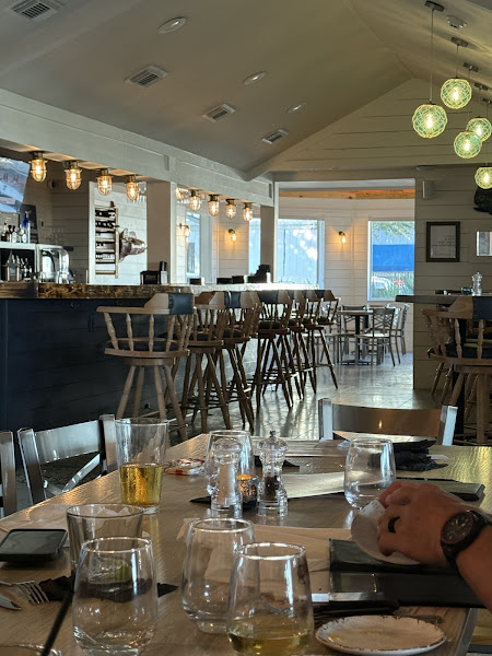 Barometer Waterfront Grille - Restaurant in Orange Beach