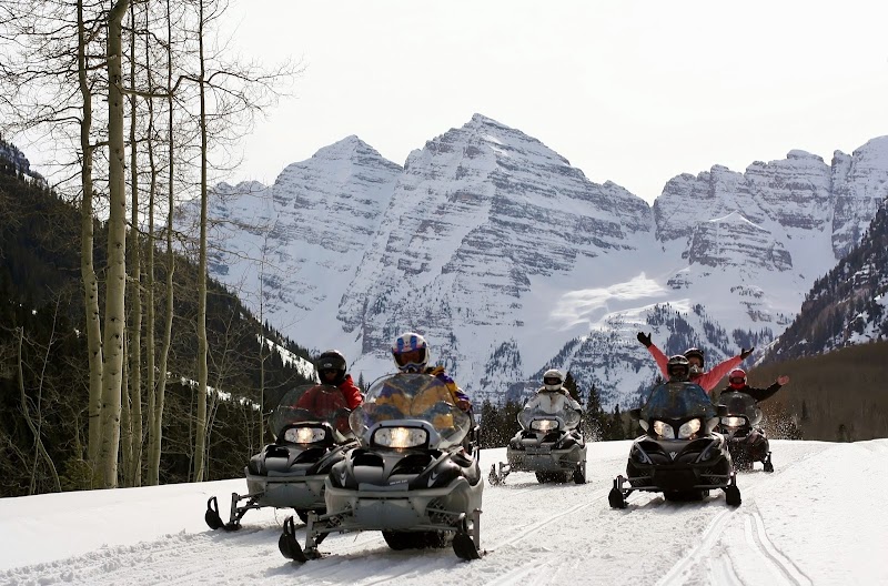 T-Lazy-7 Ranch and Snowmobiles - Snowmobile rental service in Aspen