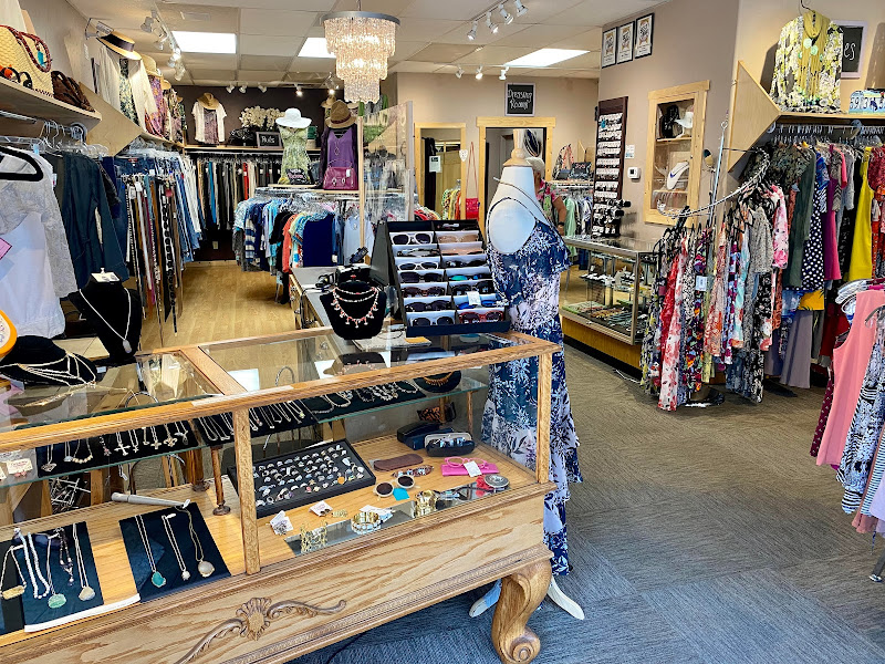 Deja Vu Consignment Boutique - Consignment shop in Steamboat Springs