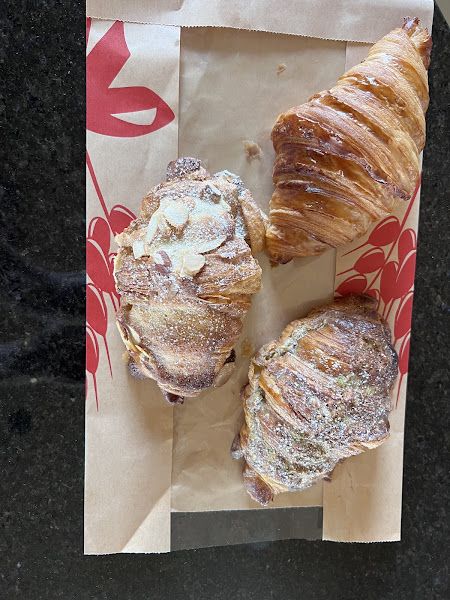 Coming in Hot French Bakery and Patisserie - Bakery in Navarre