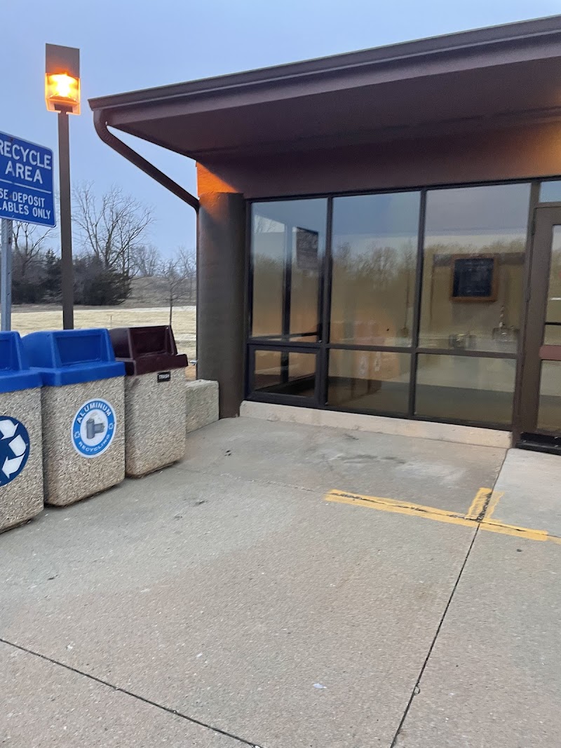 East Troy - Rest area 36 - Parking lot in Elkhorn