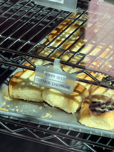 Dos Gatos Kolache Bakery - Bakery in New Braunfels