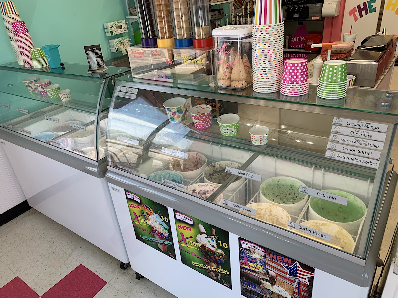 Ice Cream Hut Cocoa Beach North - Ice cream shop in Cocoa Beach