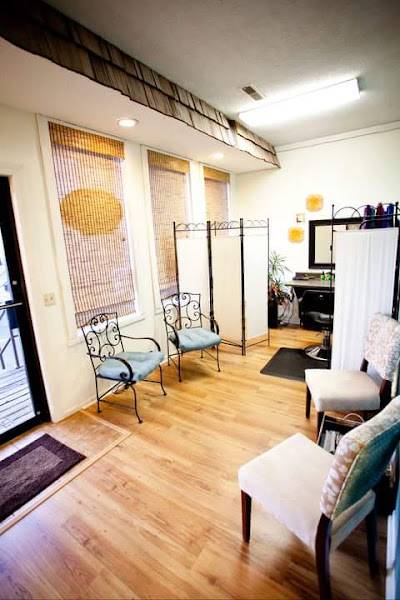Vuja' De Salon