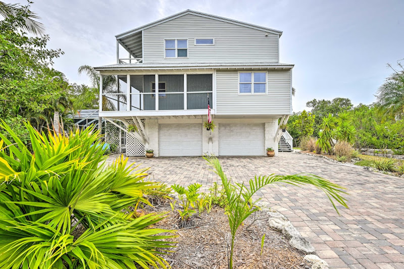 Coco Plum of Longboat Key Vacation Home Rental - Vacation home rental agency in Longboat Key