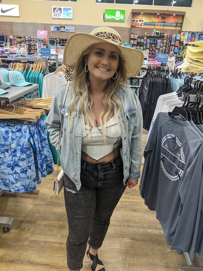 Island Market - Store in FL 32507
