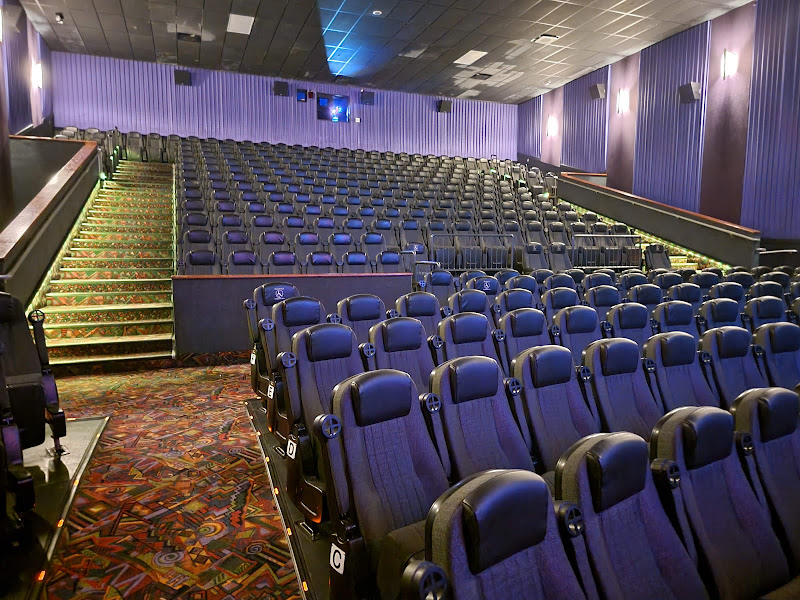 Regal Rancho Mirage - Movie theater in Rancho Mirage