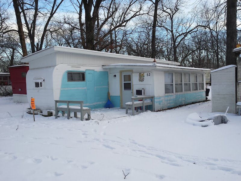 Timbers Court - Mobile home park in Lake Geneva
