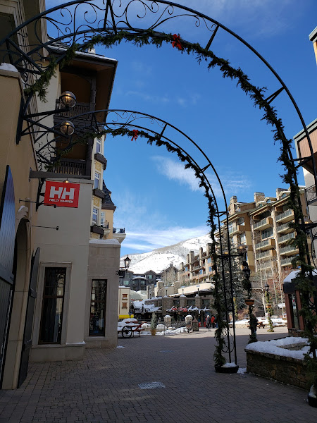 Helly Hansen - Sportswear store in your area