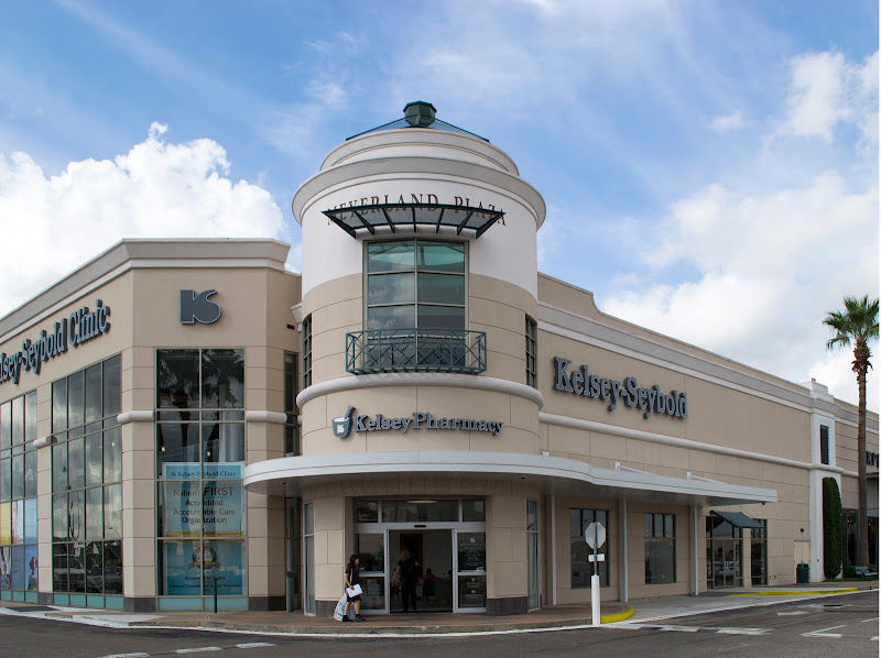Meyerland Plaza - Shopping mall in Houston
