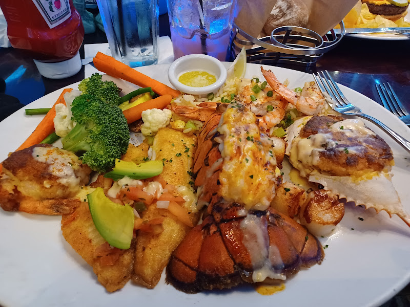 Aquarium Restaurant - Seafood restaurant in Denver