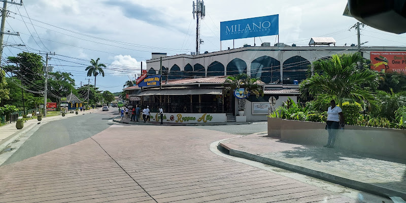 The Harbour Shops - Shopping mall in Ocho Rios