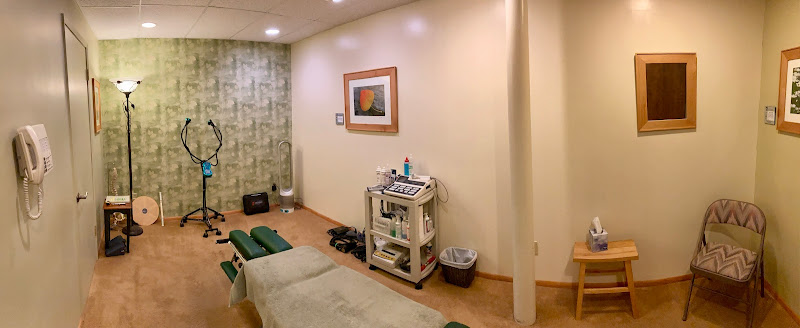 North Shore Chiropractic: Dr. Gregory Smith DC