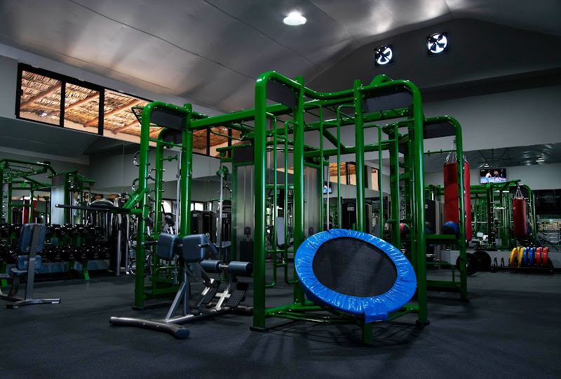Baja Fitness By Medano - Gym in Blvd. Lázaro Cárdenas 2501-Local 1C
