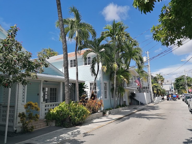 Douglas House - Indoor lodging in Key West