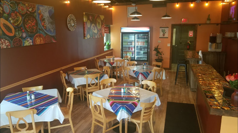 Taqueria El Gallo De Oro - Restaurant in Lake Geneva