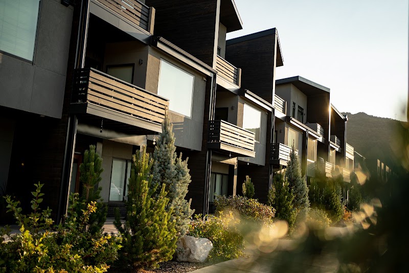 Stephanie Kroll Compass | Aspen Snowmass Luxury Real Estate Broker | Avant Garde Aspen photo