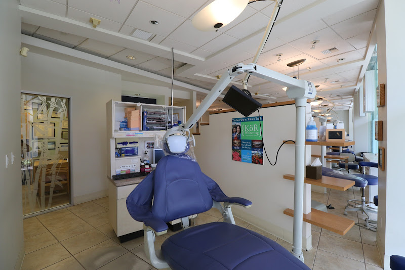 Ala Moana Dental Care - Dentist in Honolulu