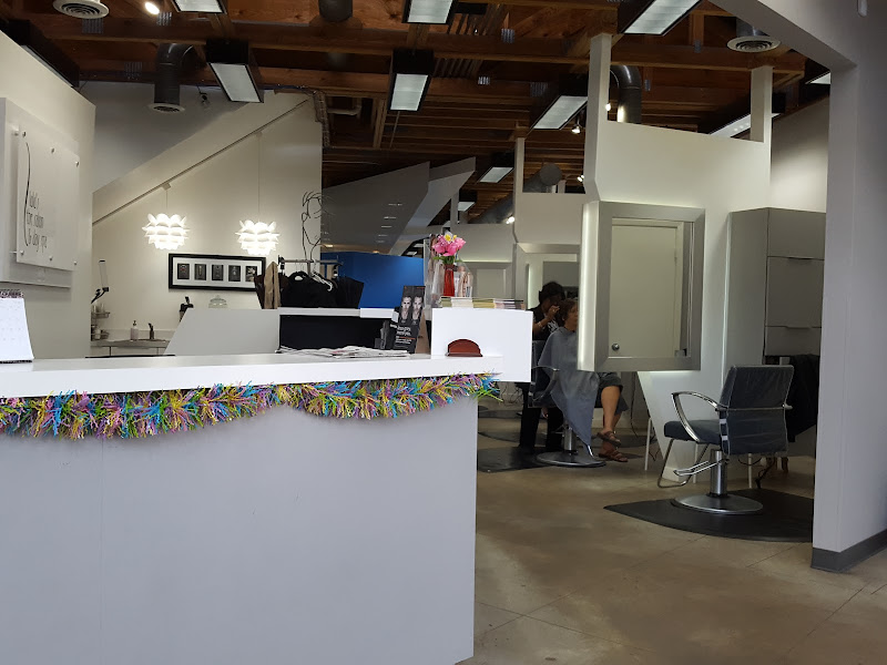 LuLu's The Salon & Spa