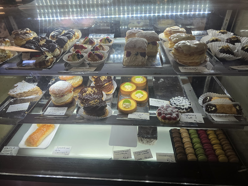 Cremesh Coffee and Bakery - Bakery in Bradenton